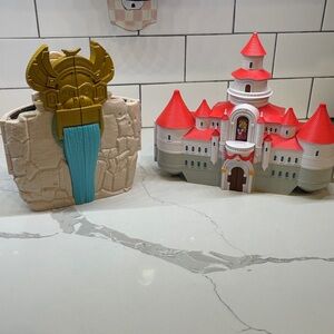 Super Mario Brothers Donkey Kong area and Princess Castle play set with figures